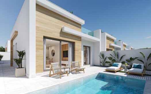 Villa in El Jimenado met privézwembad en ruime terrassen