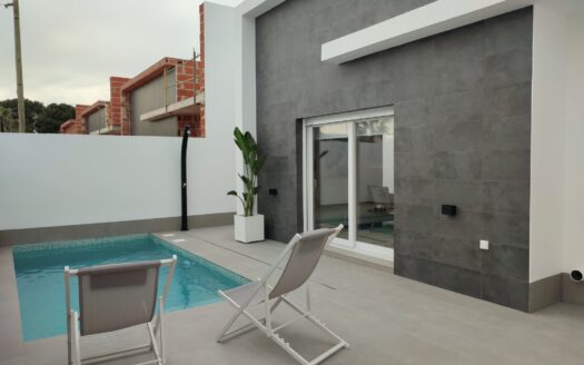 Exclusieve gelijkvloerse villa’s in Balsicas – Modern comfort onder de Spaanse zon