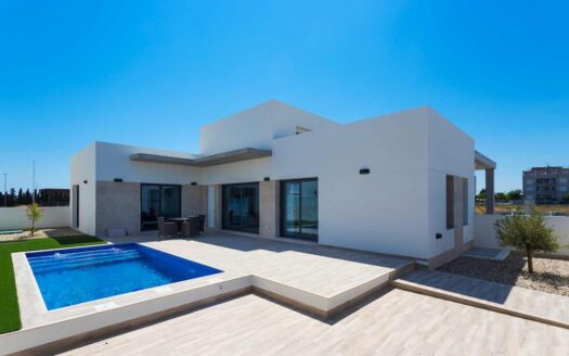 Gelijkvloerse villa’s in Daya Nueva