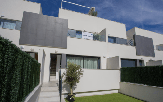 Moderne geschakelde woningen met solarium in Cox
