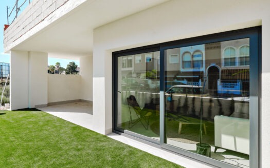 Exclusieve nieuwbouwappartementen vlak bij zee in Torrevieja